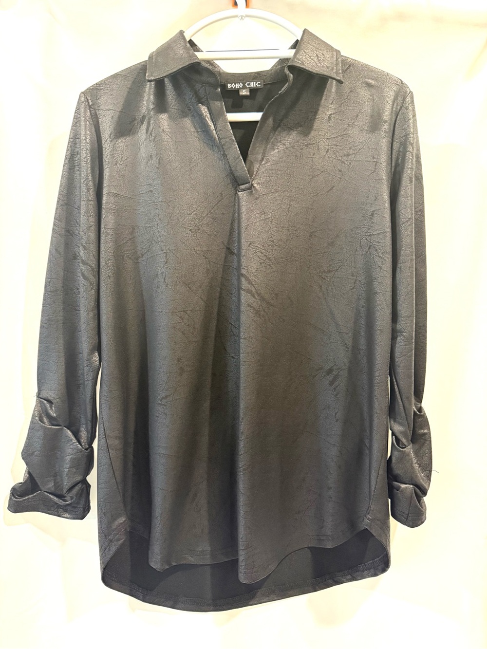 Boho Chic Black Textured Collared V-Neck Top – Small